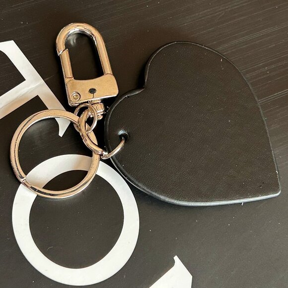COPY - New. Snap Bag Charm. Leather. BLACK & SILVER HEART KeyChain. - Picture 1 of 16